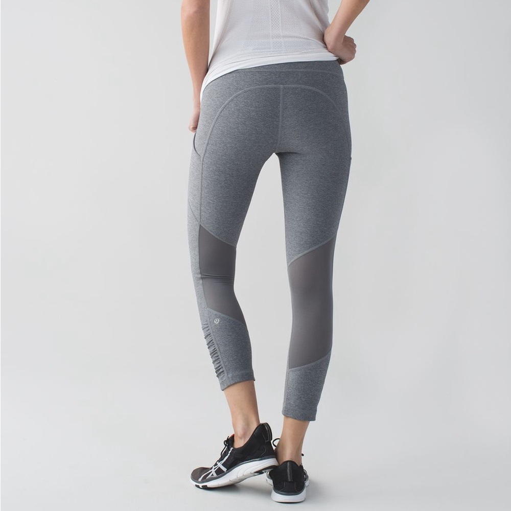 Lululemon Speed Crop Heathered Slate legging Size 4